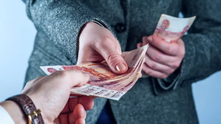 Больше 150 тысяч рублей: какая зарплата в России была бы справедливой в 2024 году