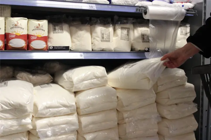Будет дефицит: в России ограничили вывоз сахара