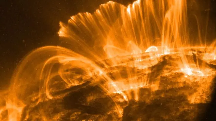 Рекордная солнечная вспышка X5.8: учёные фиксируют мощные геомагнитные бури на Земле
