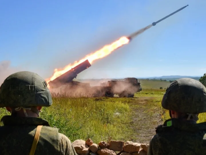 Свежий отчет с фронта от Юрия Подоляки 15.08.2024: Вооруженные силы России успешно прорвали новую линию обороны на Покровском направлении