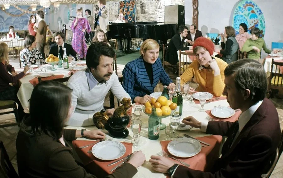 Особый мир: как рестораны в СССР отражали социальное неравенство
