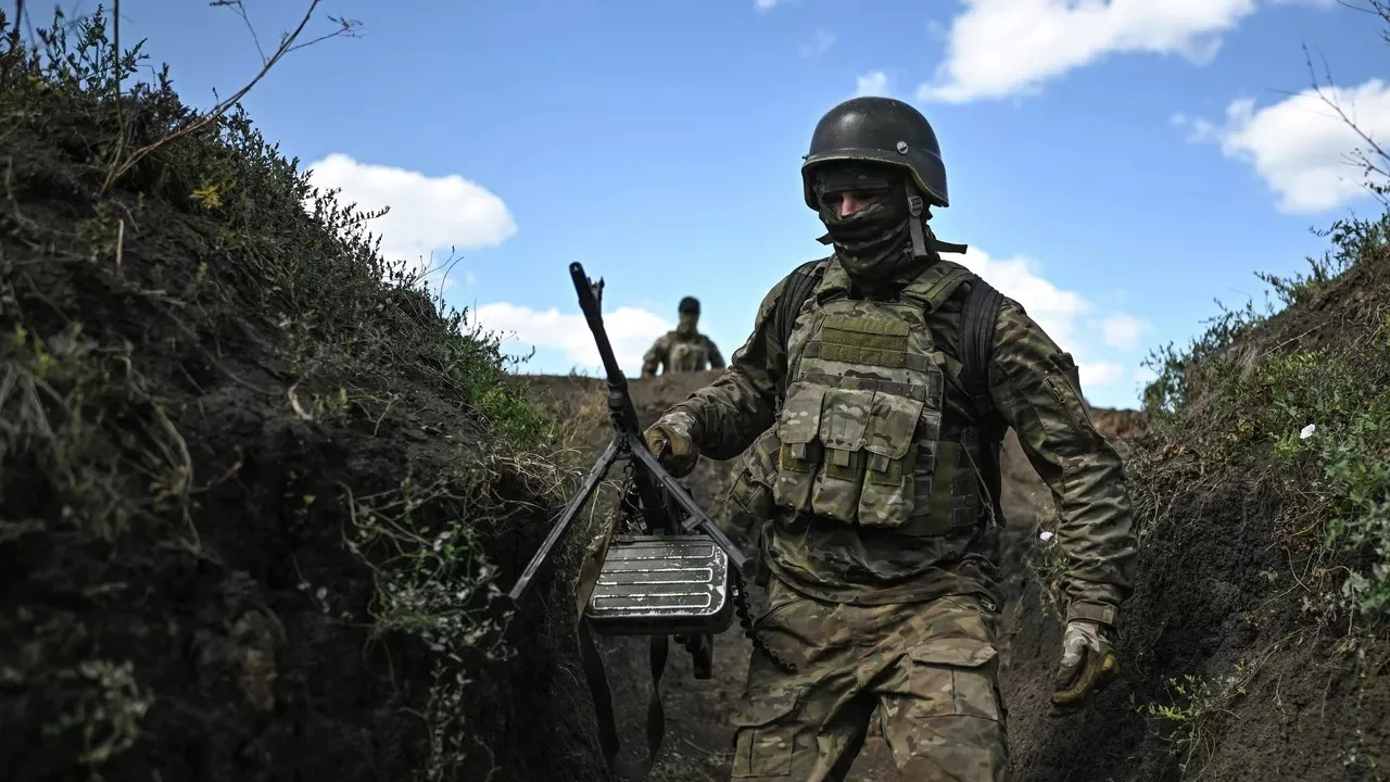 Юрий Подоляка, свежая сводка на 18.09.2025: бои за Покровск и Степногорск выходят на решающую стадию — сводка