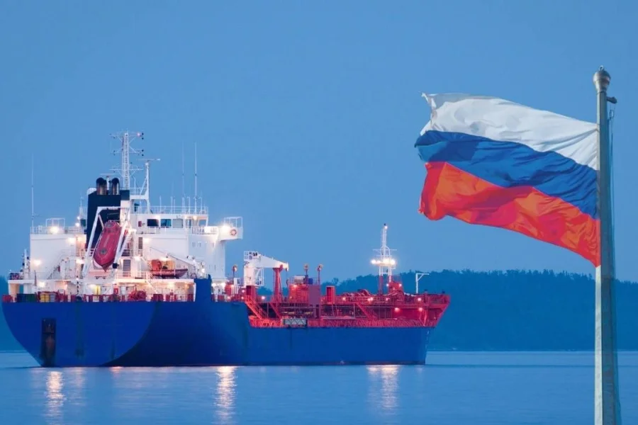 Нефть падает в цене на фоне ожиданий снятия санкций с России