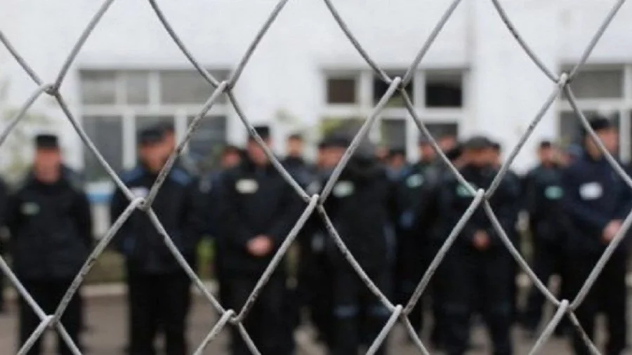 Новогодняя амнистия: Путин пообещал рассмотреть освобождение женщин с детьми и инвалидов