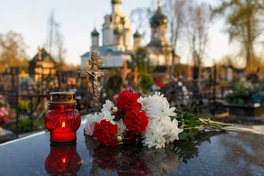 Радоница в 2026 году: когда отмечается Родительский день и как правильно его провести