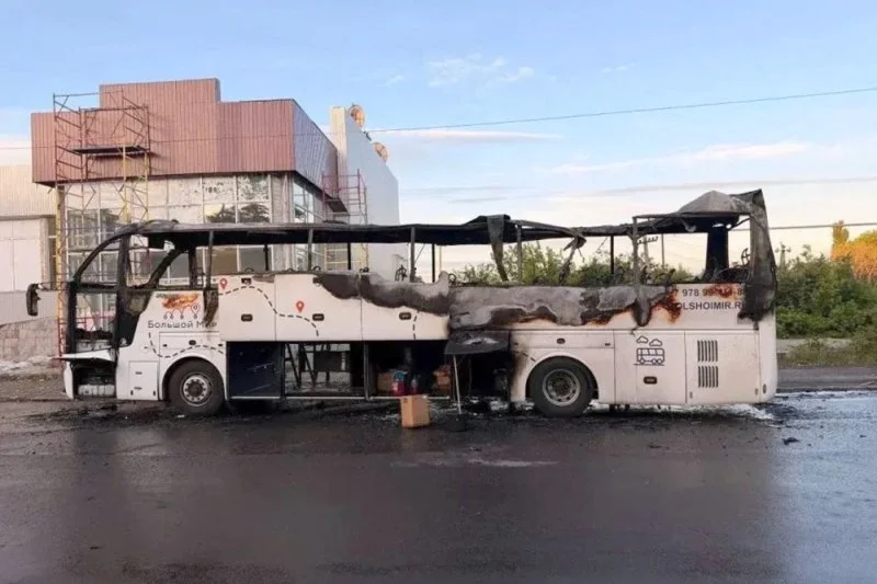 Удар по автобусу Москва — Симферополь в Енакиеве: семь человек погибли после атаки украинского дрона