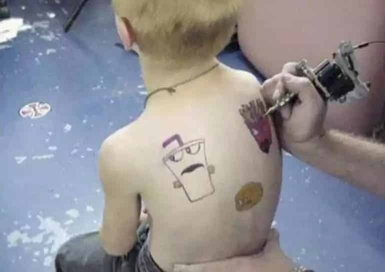 Детям до 18-и: татуировки собираются запретить