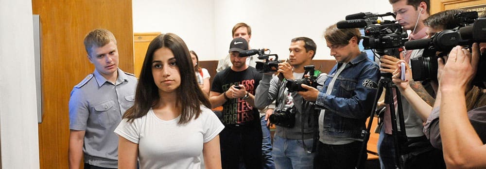 Новые повороты в деле сестер Хачатурян: родственники семьи рассказали об «аморальности» подсудимых