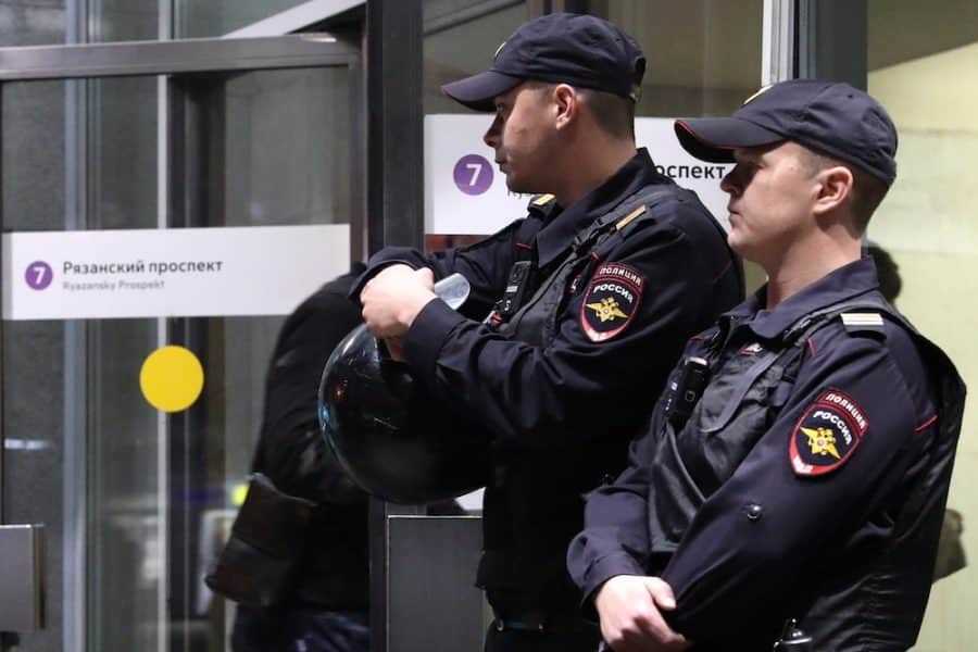 Расстрел полицейских в московском метро: за что московский полицейский расстрелял коллег