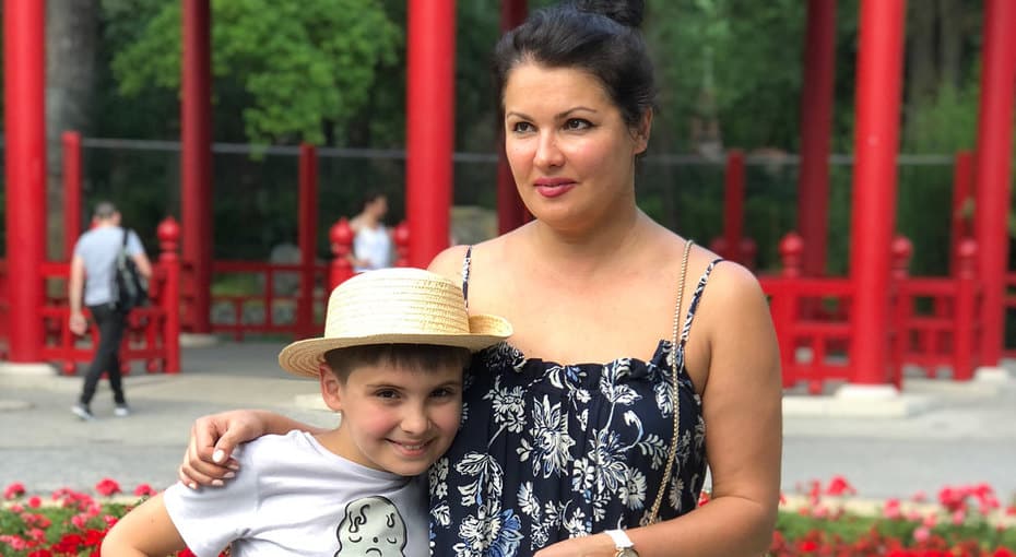 Анна Нетребко с большим успехом ведёт борьбу с болезнью сына 