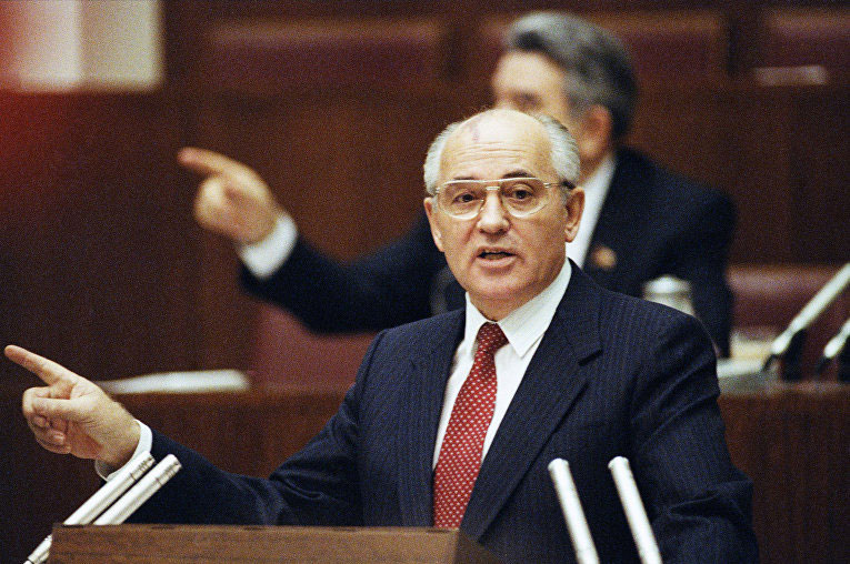 Михаил Горбачёв хочет стать следующим президентом России после Путина