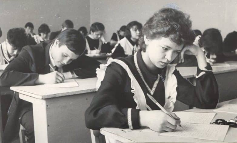 В СССР действовал запрет использования шариковой ручки на уроках до 70-х годов