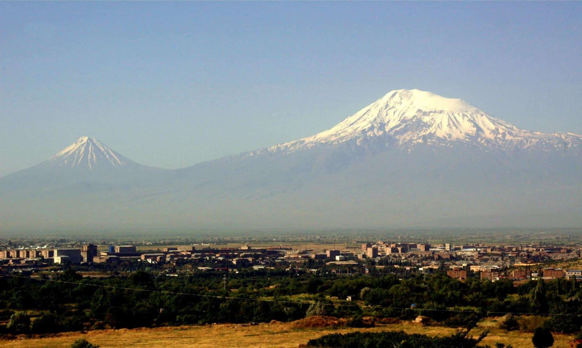 Почему на территории Турции находится символ Армении – гора Арарат