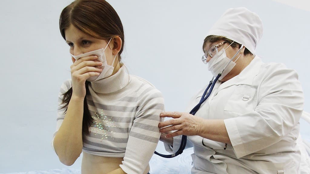 О плановых прививках во время коронавируса, рассказали российские медики