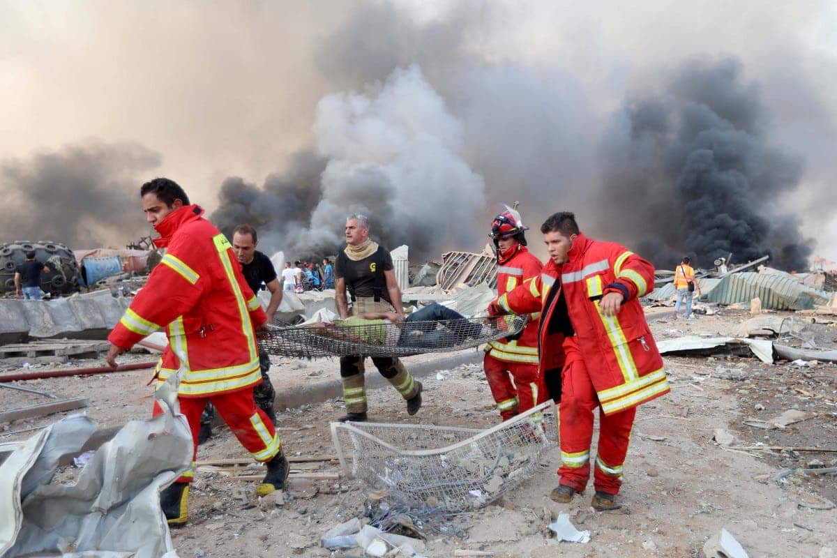 В Бейруте продолжает расти число жертв: кто виноват в трагедии