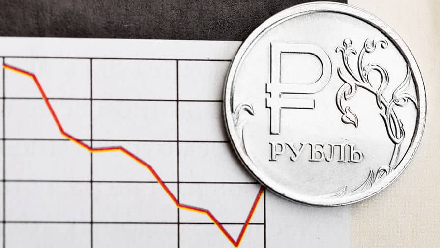 О факторах падения и укрепления рубля в последнее время, рассказали экономисты