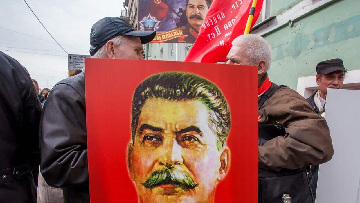 Как относятся россияне к Сталину: какой бы был у него рейтинг среди населения сегодня