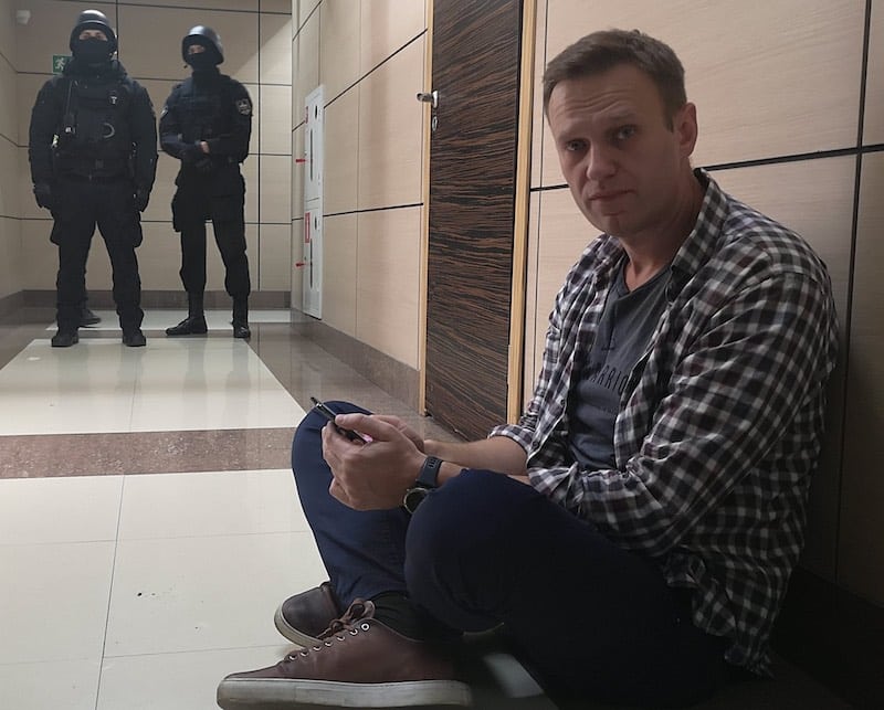 Алексей Навальный вышел из комы и готов рассказать что с ним случилось