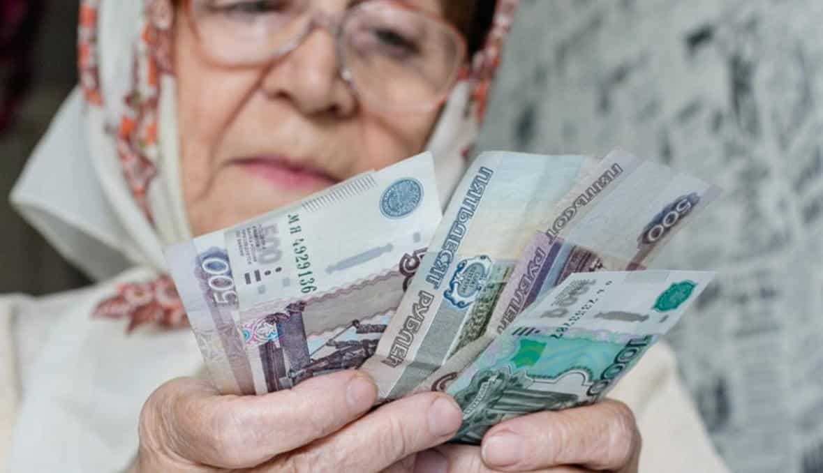 Предложение об увеличении пенсии на 2,5 тыс рублей в 2021 году, рассмотрят в Госдуме