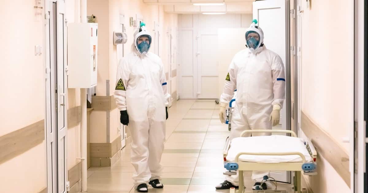 Больницы России близки к полному заполнению пациентами с коронавирусом