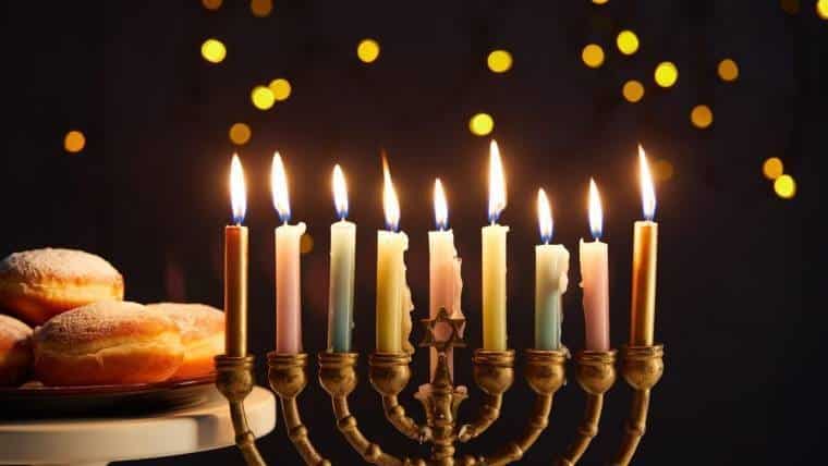 Еврейский праздник Хануку отмечают Иудеи всего мира 11 декабря 2020 года