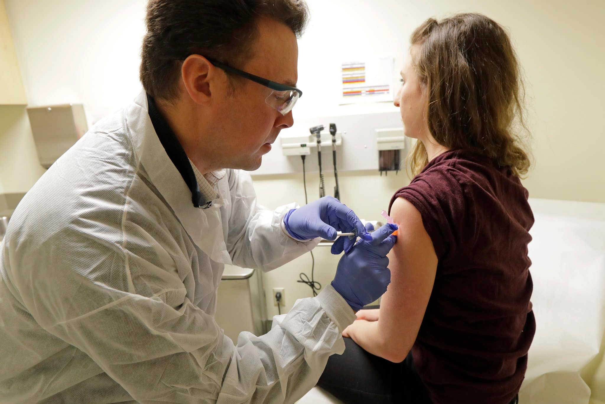 Противопоказания для вакцинации от коронавируса назвали медики