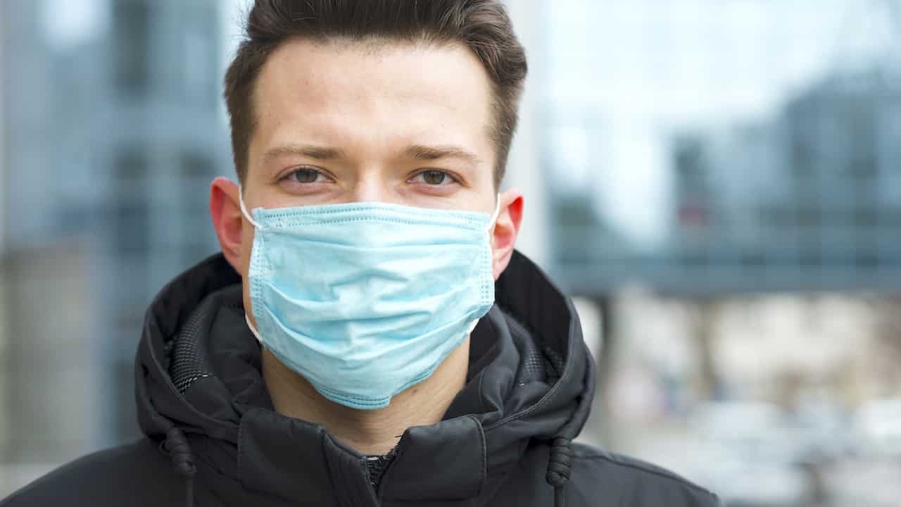 Зачем носить маску тем кто прошел вакцинацию от коронавируса рассказали медики