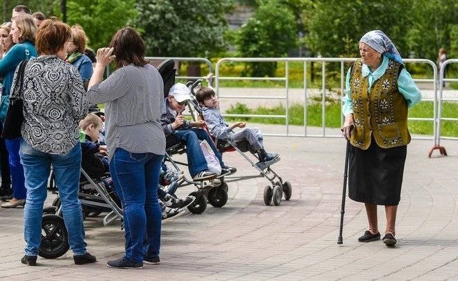 В России упростили оформление выплат по уходу за инвалидами и престарелыми