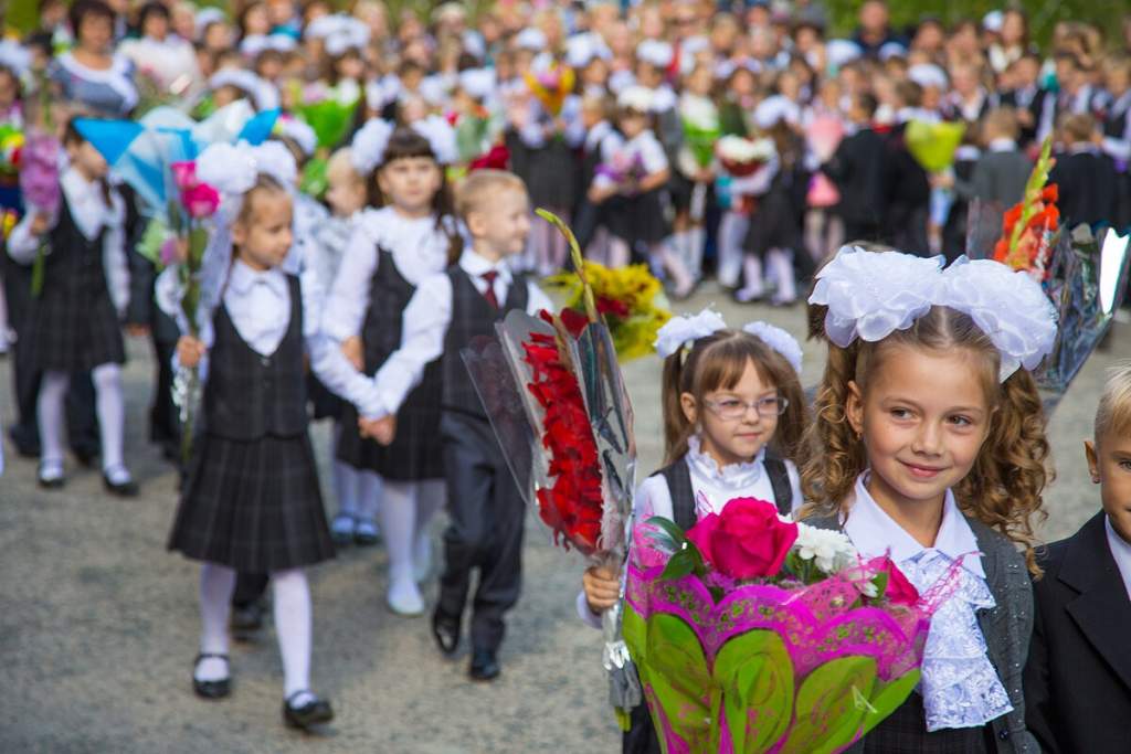 Российские школьники могут пойти в школу в августе 2021 года