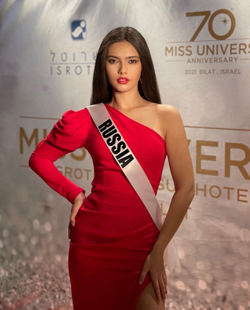 Индианка Харназ Сандху стала победительницей конкурса «Мисс Вселенная-2021»