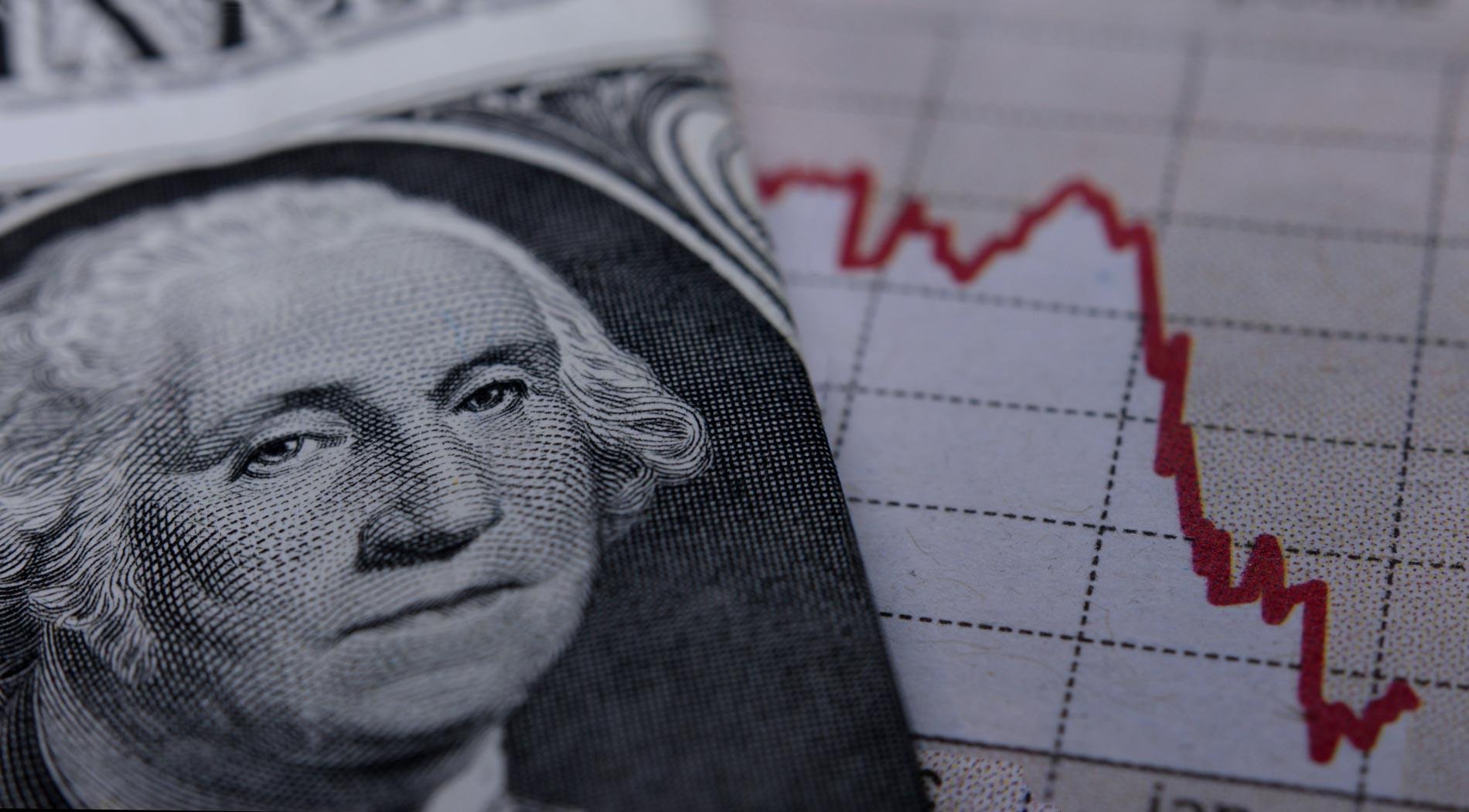 Резкий скачок курса доллара на фоне ситуации на Украине напугал инвесторов