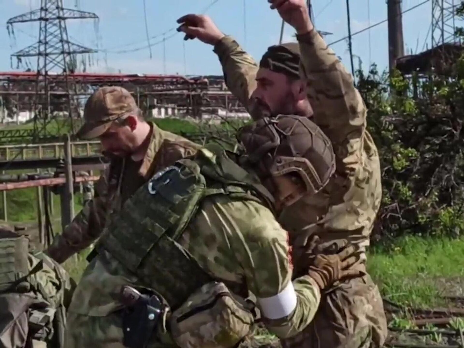 Почему сдались в плен восхваляемые Киевом боевики с "Азовстали" рассказали СМИ