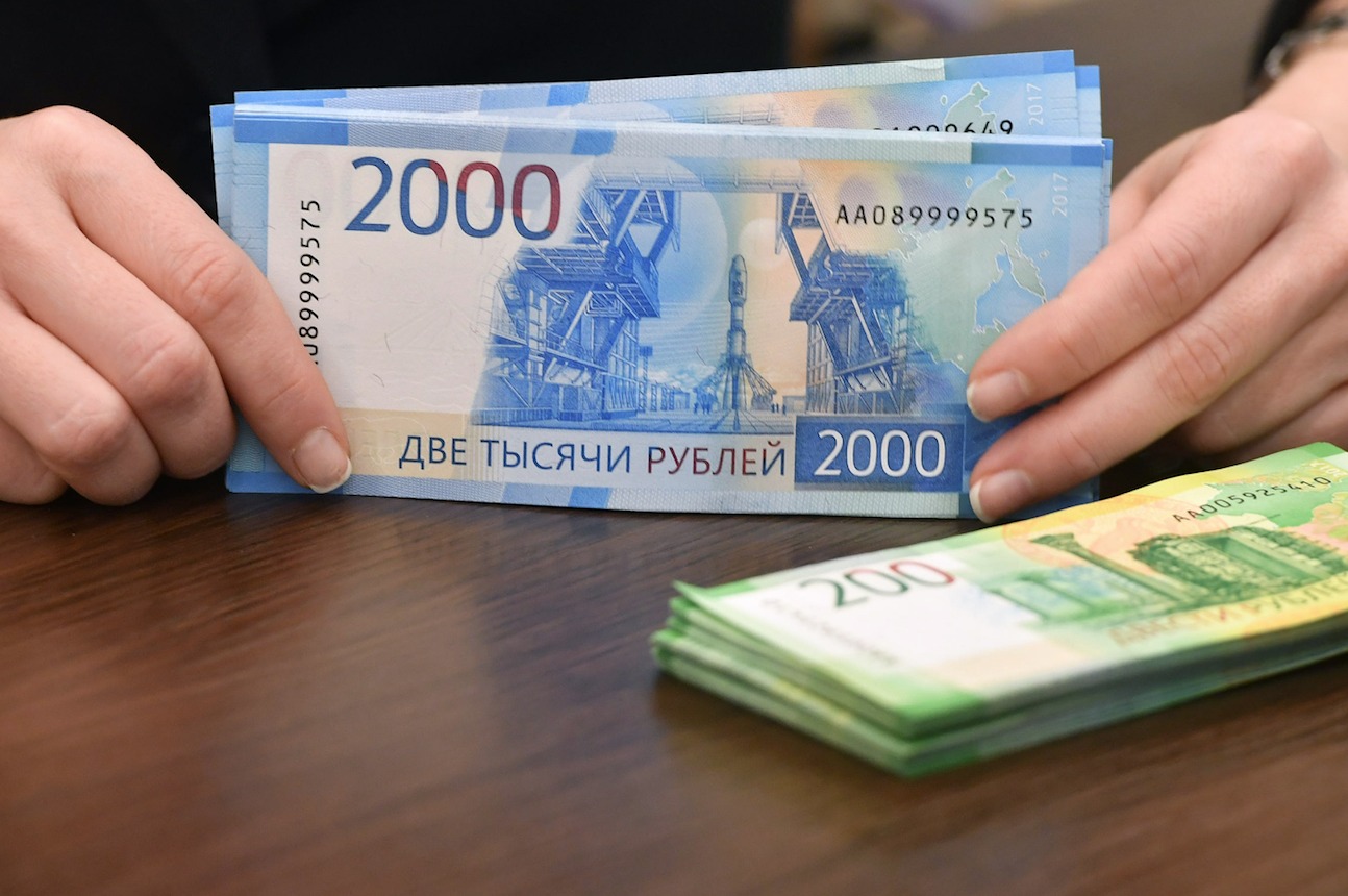 О повышении зарплаты бюджетникам с 1 июня 2022 года объявил Путин: на сколько увеличится зарплата